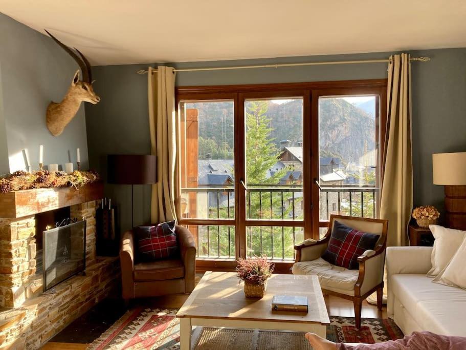 Elegante Apartamento En Escarrilla Con Vistas Al Valle エクステリア 写真