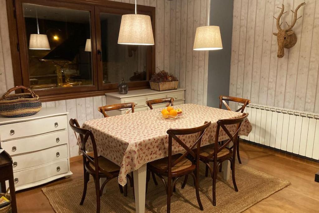 Elegante Apartamento En Escarrilla Con Vistas Al Valle エクステリア 写真