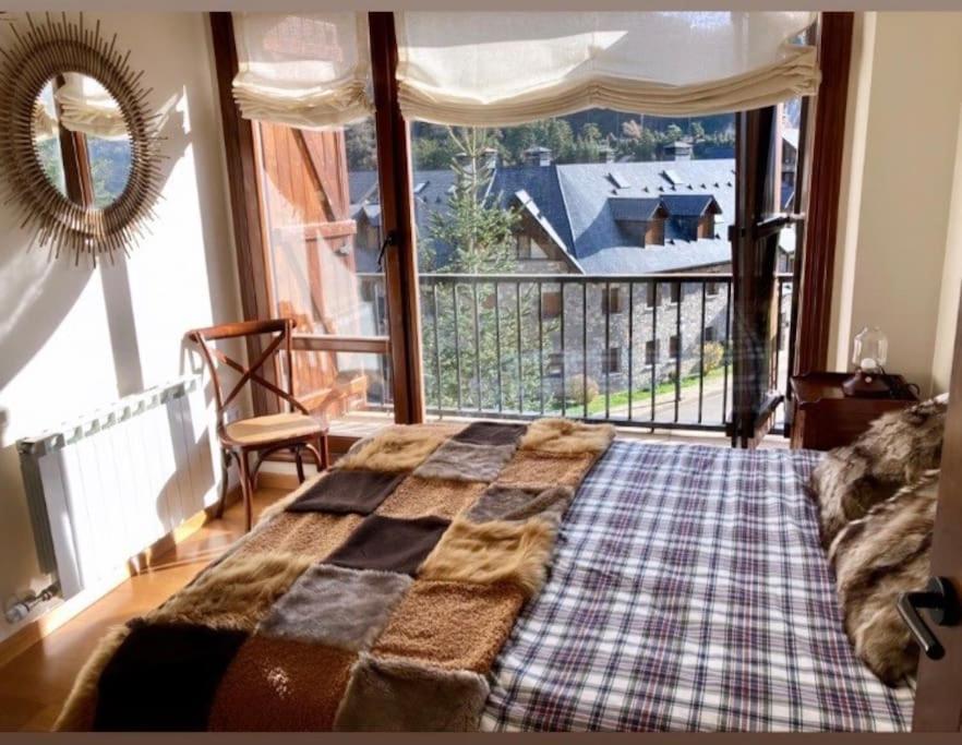 Elegante Apartamento En Escarrilla Con Vistas Al Valle エクステリア 写真